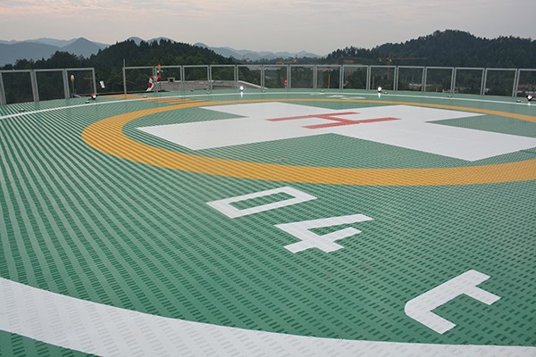 選擇直升機(jī)停機(jī)坪風(fēng)向標(biāo)時(shí)應(yīng)注意什么？